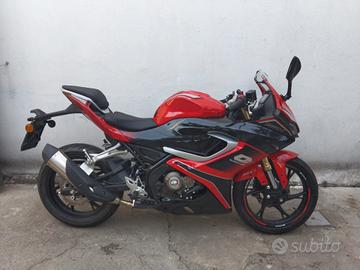Qj Motor SRK 125 R