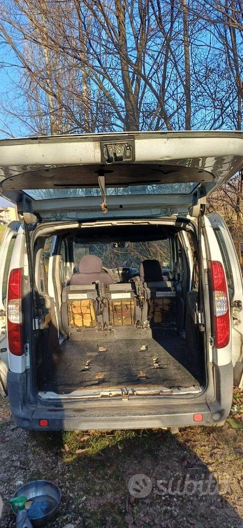 Fiat Doblo 2006 photo 2
