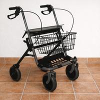 Deambulatore, carrello per anziani