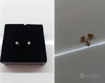 Orecchini punto luce oro giallo 9 kt