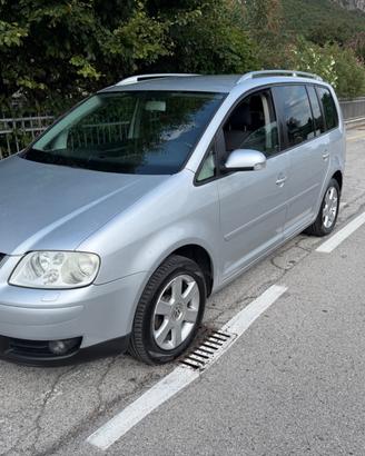 Volkswagen Touran 2.0 TDI 136CV Highline