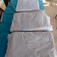 lenzuola ricamate a mano con federe 