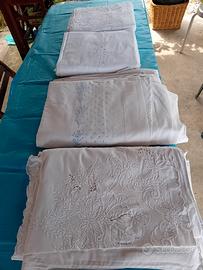 lenzuola ricamate a mano con federe 