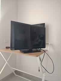 TV Toshiba 24 pollici con telecomando 