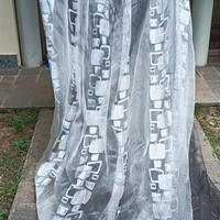 tenda in organza grigia e argento 