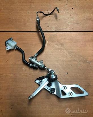 Pedana anteriore con pompa Suzuki GSX 1250 FA