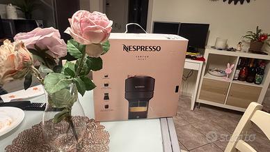 Macchina del caffè rose gold