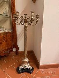 Candelabro bagnato in argento. Solo ritiro a mano