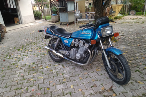 Suzuki GSX750 - anno 1983