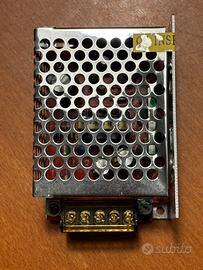 Alimentatore 12V per LED