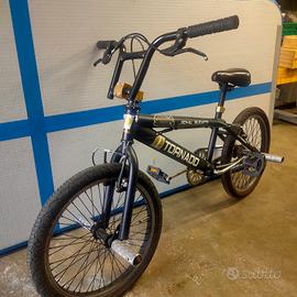 BMX  tornado royal Bugatti 