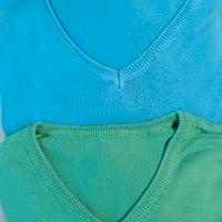 2 Maglioni Scollo a V - Turchese e verde taglia M