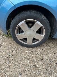 4 cerchi in lega + gomme