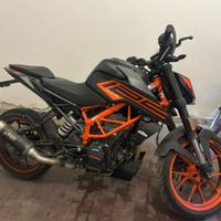 Ktm duke 125 2022 abs