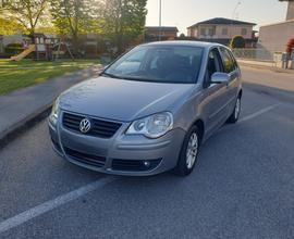 VOLKSWAGEN Polo 4ª serie - 2009