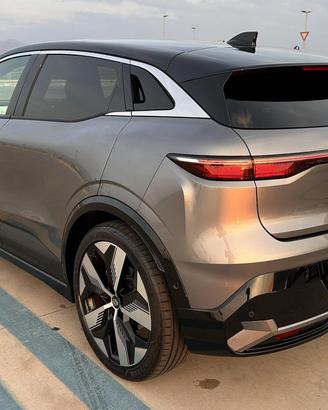 Renault Megane elettrica 60kw