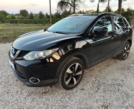 NISSAN Qashqai 1.5 dCi N-Connecta