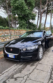 Jaguar xe 2.0 180 cv prestige