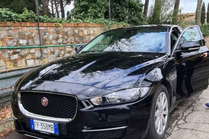 Jaguar xe 2.0 180 cv prestige