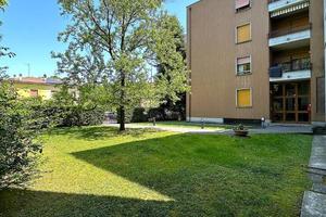 Appartamento di 140 m² con 4 locali e box auto a F