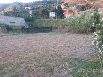 Terreno edificabile a pochi passi dal mare