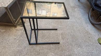 Tavolinetto ikea ferro e vetro
