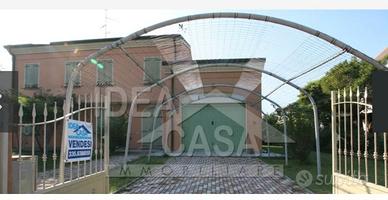 Villa singola con giardino 600mq