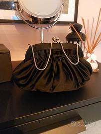 Pochette nera in raso clutch con catenella anni 70