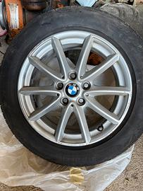 Originali 4 cerchi BMW con gomme termiche