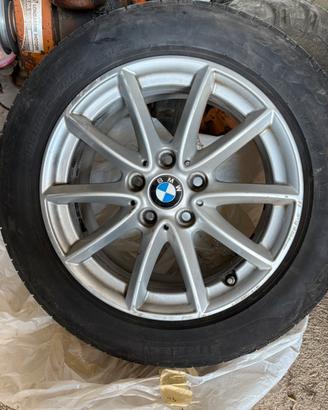 Originali 4 cerchi BMW con gomme termiche