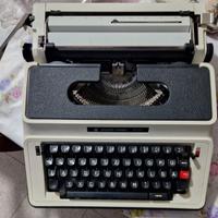 Macchina da scrivere SILVER REED 500