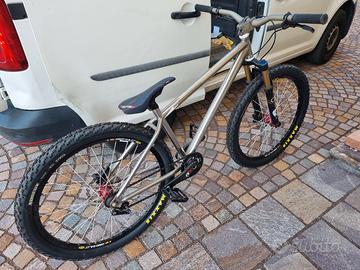 Bicicletta da Dirt telaio in titanio