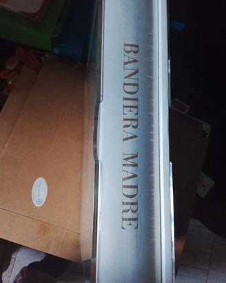 Bandiera madre I tre colori della vita