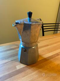 Caffettiera moka tipo #Bialetti da 6 tazze