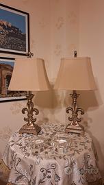 Coppia di lampade da comodino stile classico