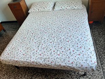 Letto completo di materasso