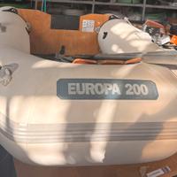 Gommone tender con remi