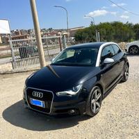 Audi A1 1.6 TDI 105 CV fari uxeno 2011