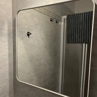 Specchio IKEA moderno da bagno – come nuovo