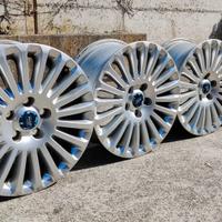 Cerchi in lega Ford 16"