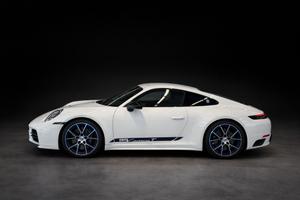 PORSCHE 911 CARRERA T (992) – MANUALE 2025