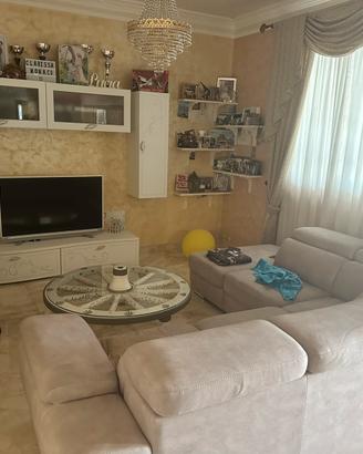 Salotto/parete attrezzata