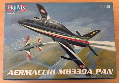 AERMACCHI MB-339A PAN FRECCE TRICOLORI
