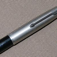 Penna stilografica Parker 51  cappuccio in acciaio