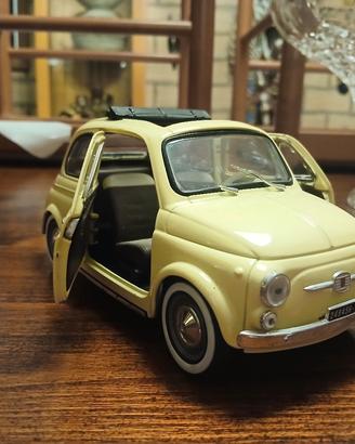 Modellino Fiat 500 1/18