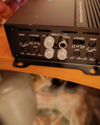 amplificatore blaupunkt 