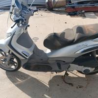 Piaggio Beverly 250