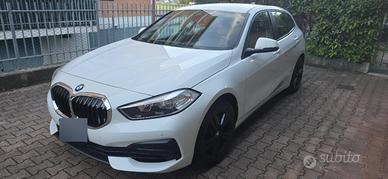 Bmw 116D F40 Advantage bianca alpine automatica