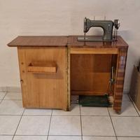 mobile macchina da cucire antico