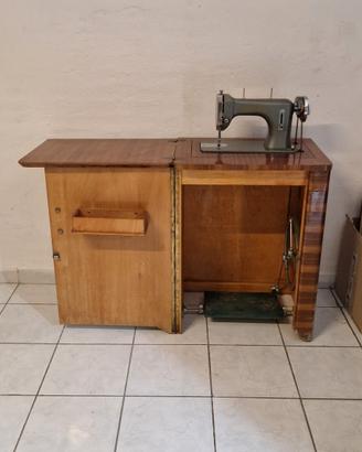 mobile macchina da cucire antico